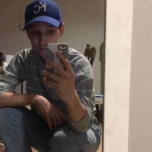 Meet your Posher, Alex